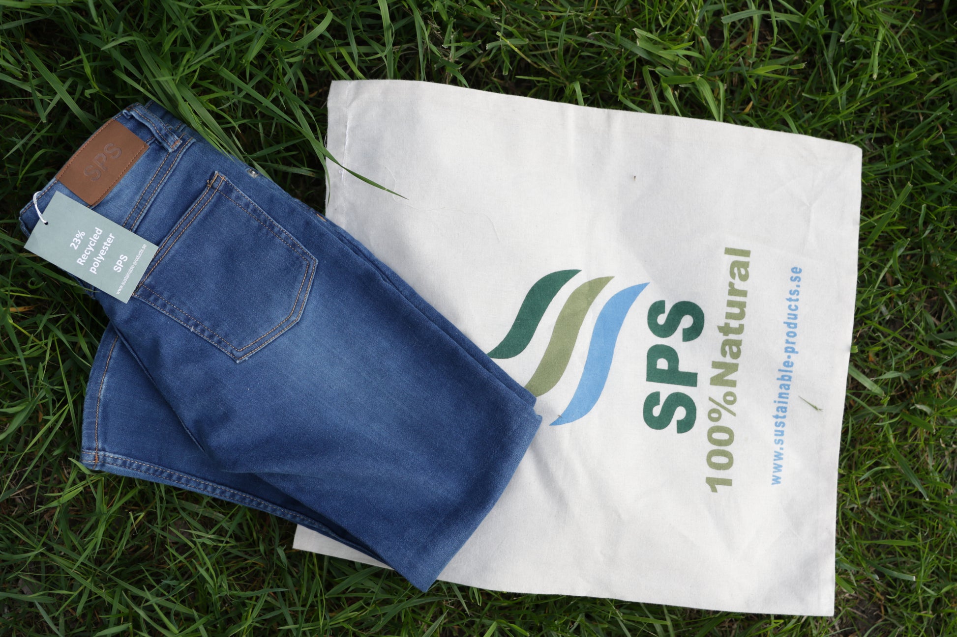 Comfort Kids Denim Jeans and 100% SPS Natural Bag